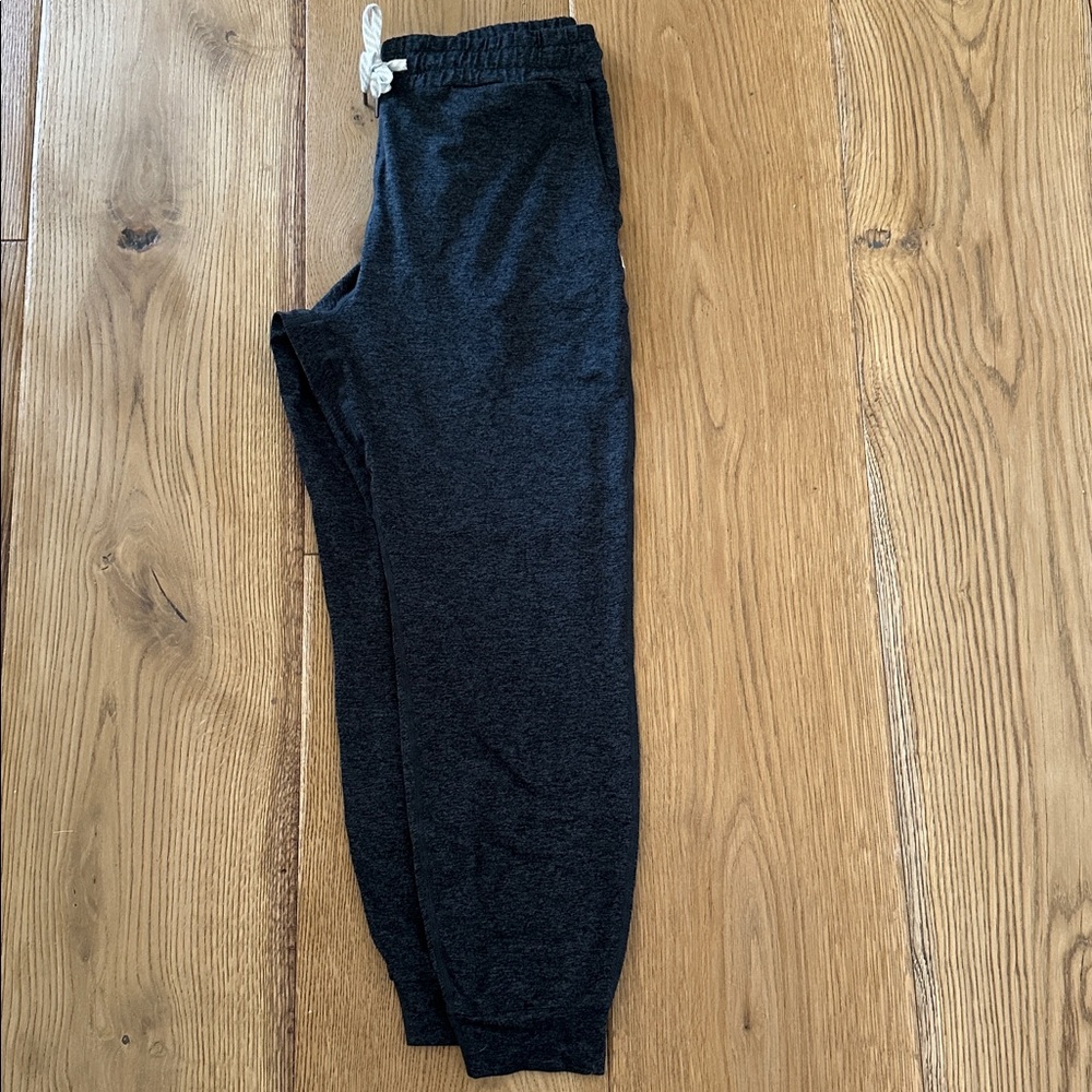 Vuori Performance Jogger Medium - Picture 3 of 6
